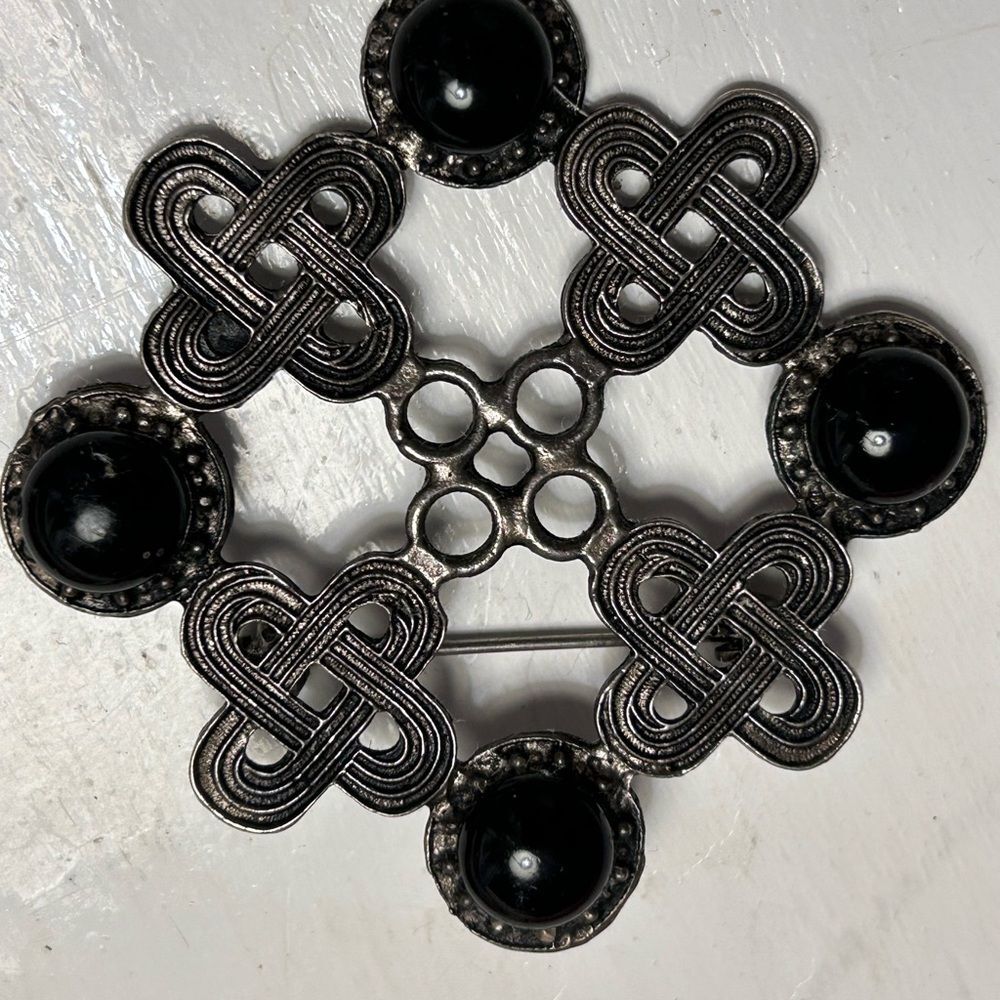 Vintage Silver Tone Onyx Fancy Celtic Knots Brooch